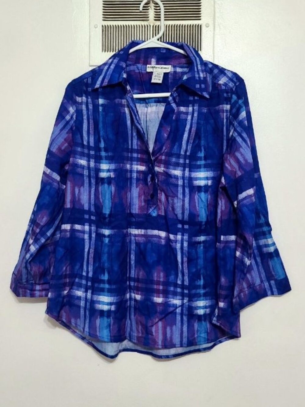 Plaid 3/4‑Sleeve Button‑Front Top